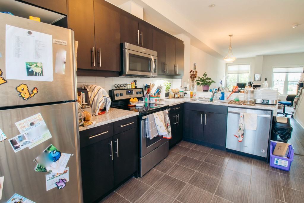 13 Durksen Dr - Photo 3 of 36