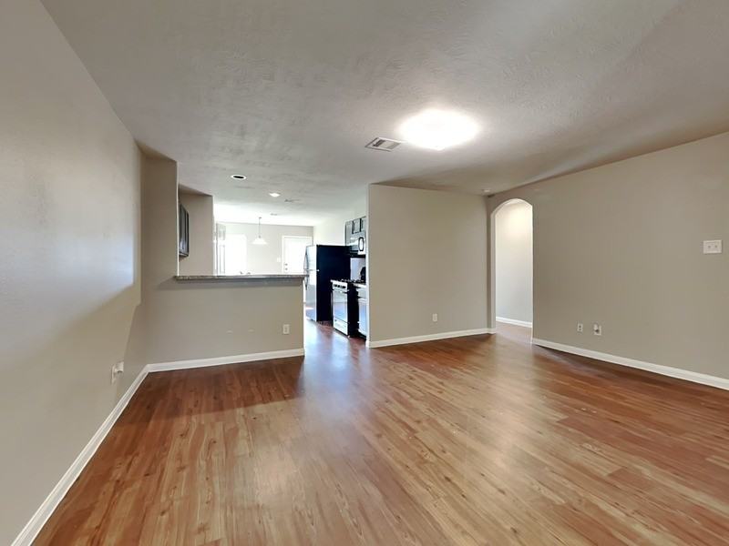 22366 Queenbury Hills Dr - Photo 2 of 23
