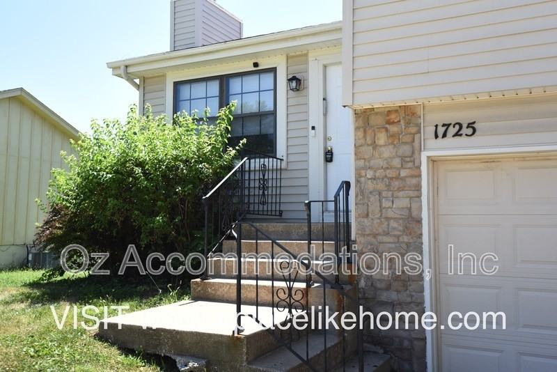 1725 West Spruce Street - Photo 3 of 18