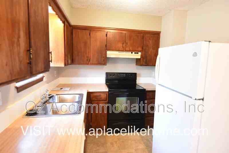 1725 West Spruce Street - Photo 7 of 18