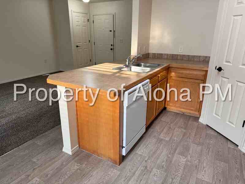 1041 W Pine Ave #1 - Photo 6 of 17