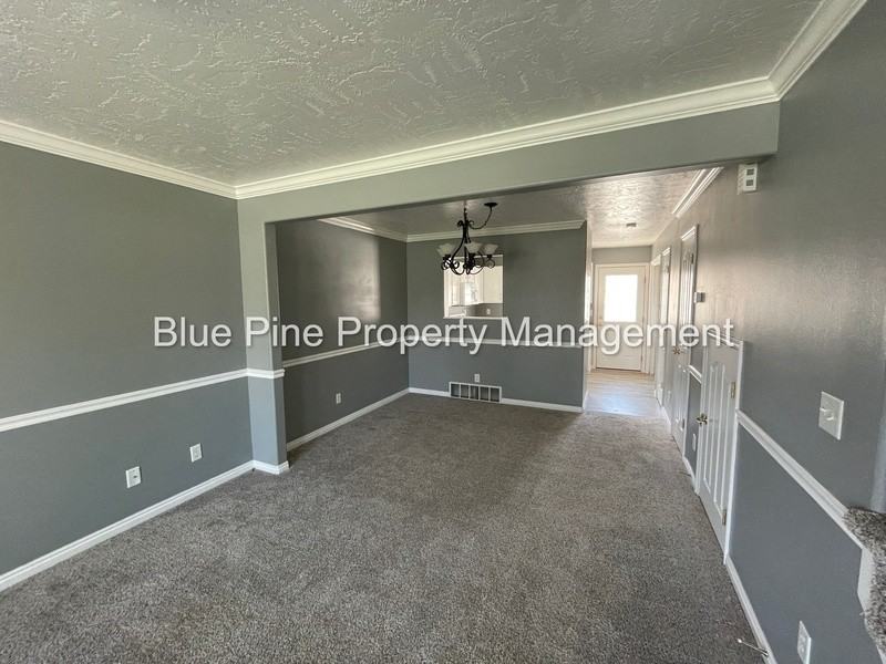 217 Georgetown Dr #1 - Photo 5 of 14