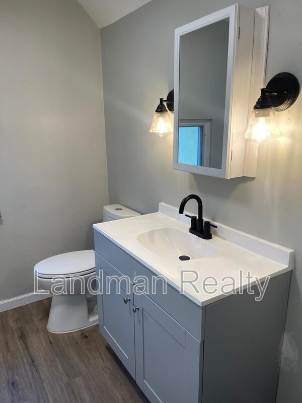 612 Michigan Ave - Photo 2 of 8