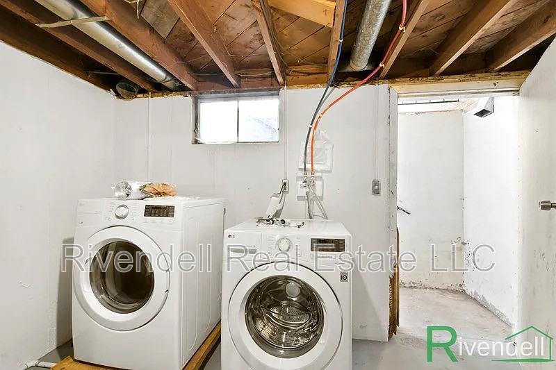 1320 Winona Ct - Photo 6 of 8