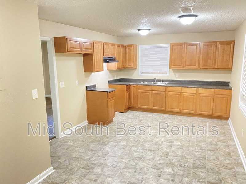 527 Hewlett Rd - Photo 3 of 10