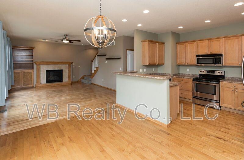 645 Se Carefree Ln - Photo 7 of 31