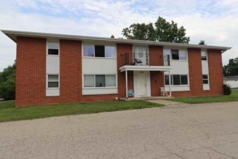 1303 Morris Ave - Photo 2 of 9