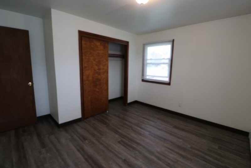 1303 Morris Ave - Photo 7 of 9