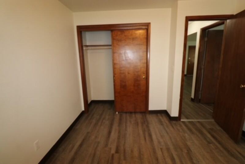 1303 Morris Ave - Photo 6 of 9