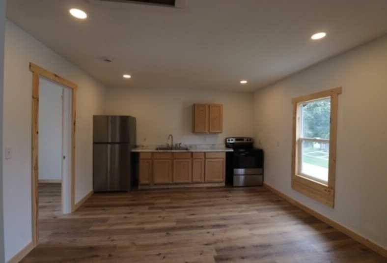 802 800/802 Doty St - Photo 3 of 8