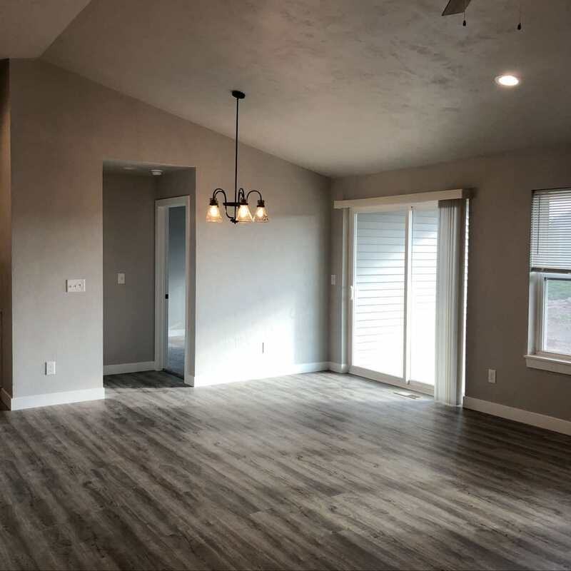 449 Longwood Ln - Photo 4 of 14
