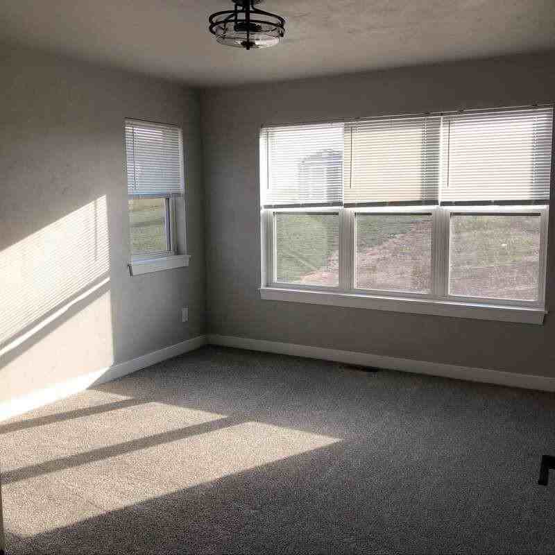 449 Longwood Ln - Photo 7 of 14