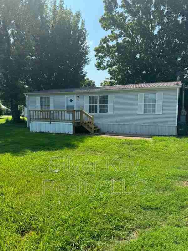 115 Barnett St - Photo 2 of 15