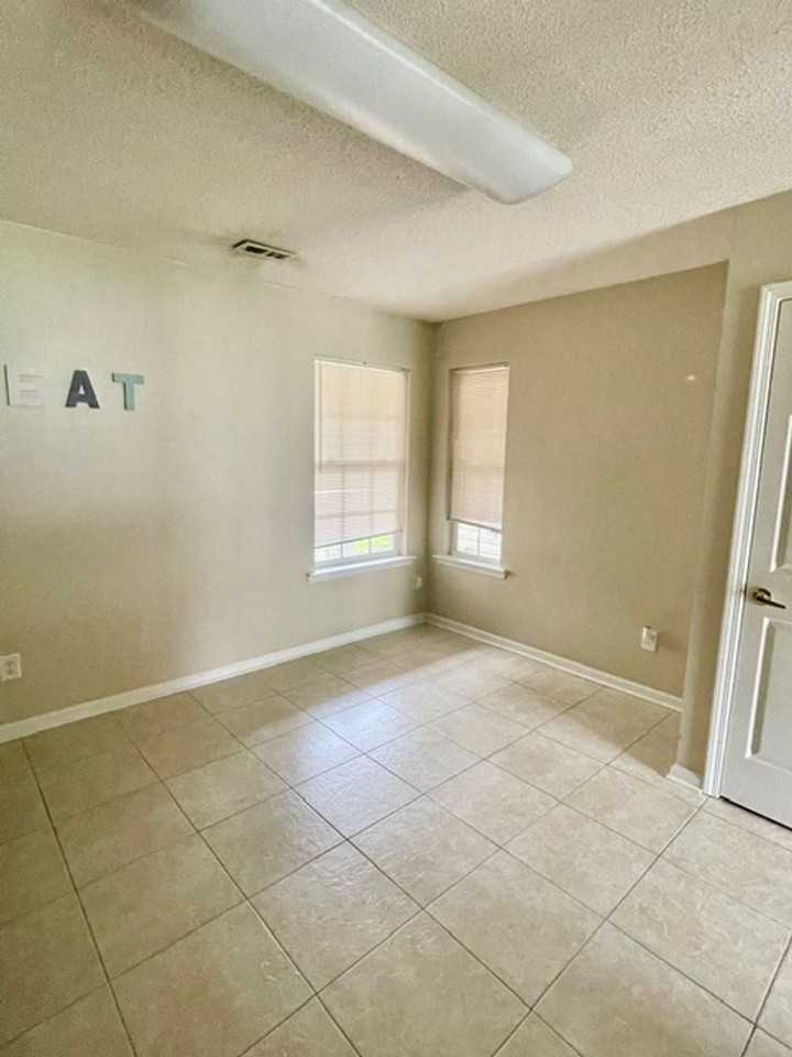 10412 10412 Goldpan Rd - Photo 7 of 22