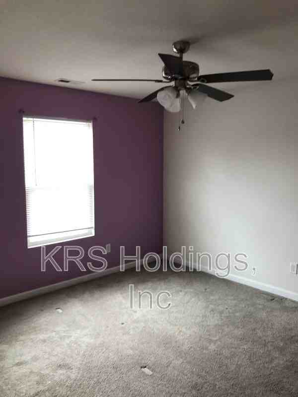 3005 Overbrook Ave - Photo 3 of 20