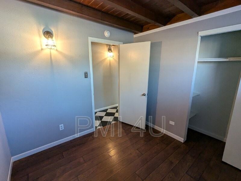 2900 Parsifal St Ne - Photo 4 of 20