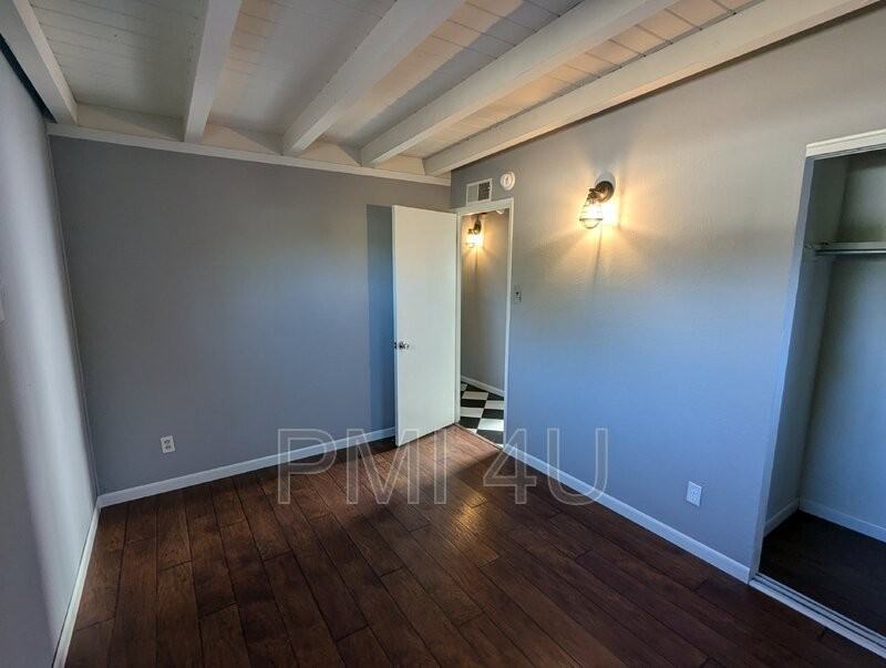 2900 Parsifal St Ne - Photo 7 of 20