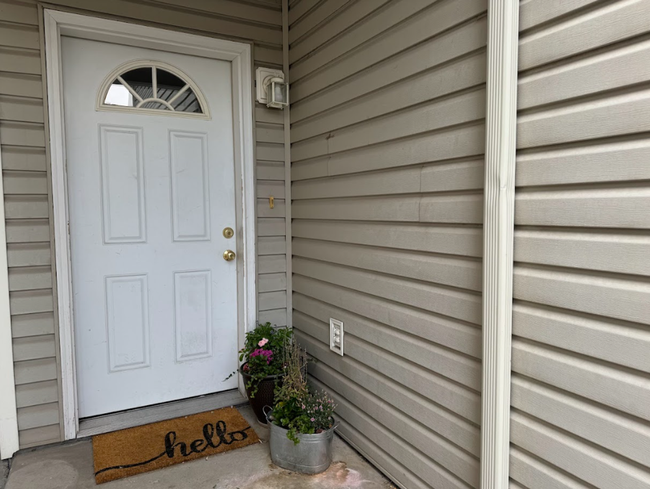 715 Skyla Ct - Photo 2 of 23