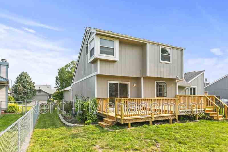 15421 R St - Photo 3 of 31