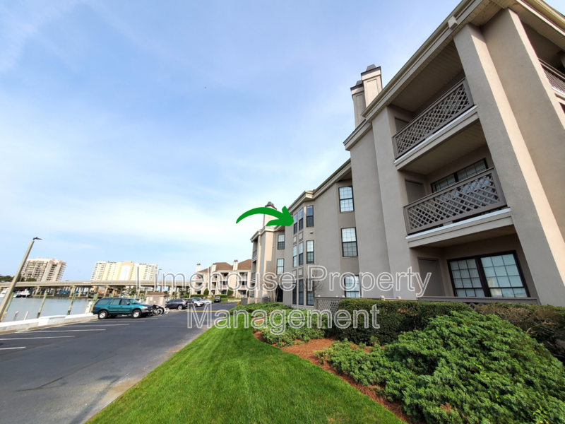 405 Harbour Pt #306 - Photo 3 of 18