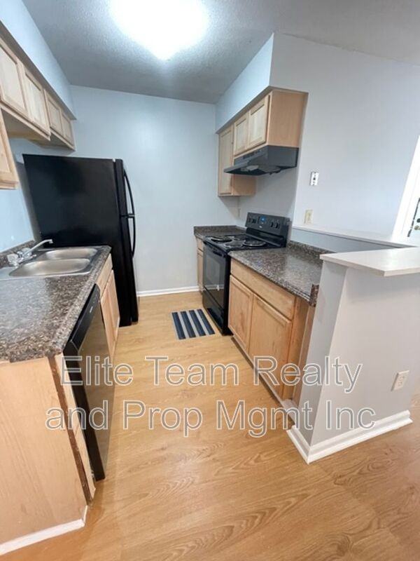 8623 Crows Nest Ln - Photo 4 of 13