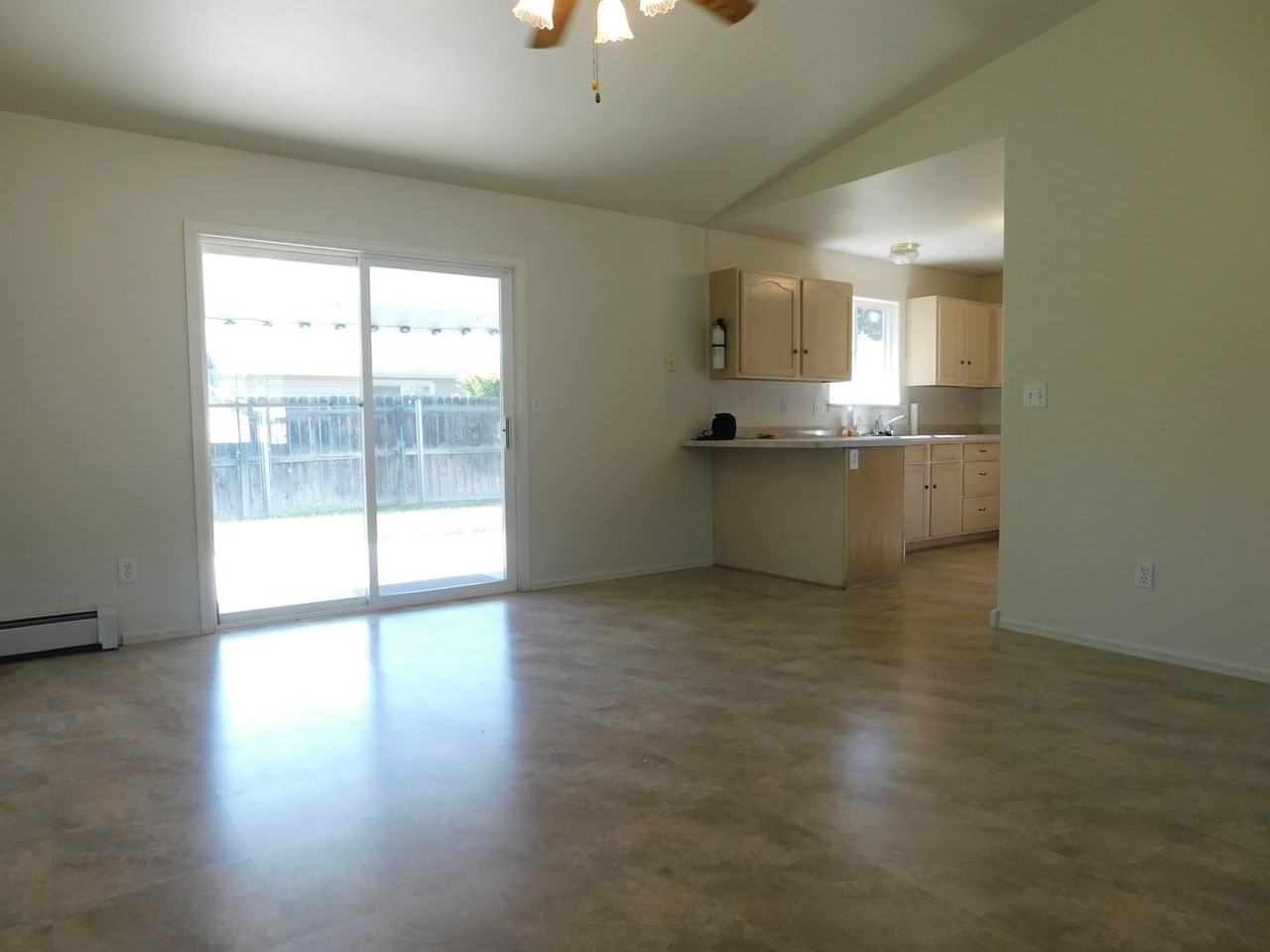 579 Darby Dr - Photo 6 of 20