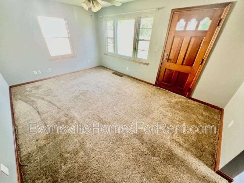 3223 Coker Ave - Photo 2 of 7