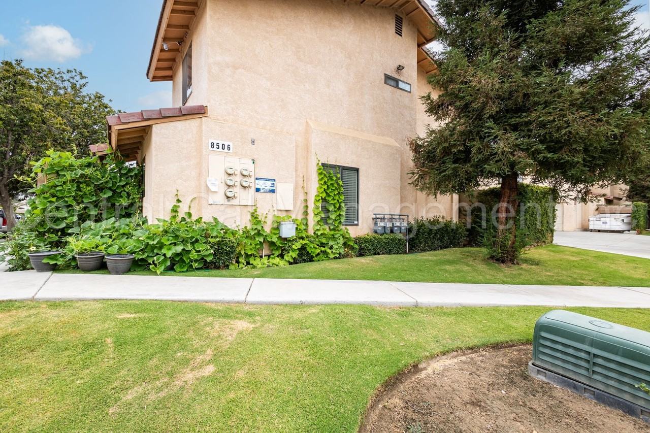 8506 Laborough Dr Apartments in The Oaks, Bakersfield, CA 93311 Zumper