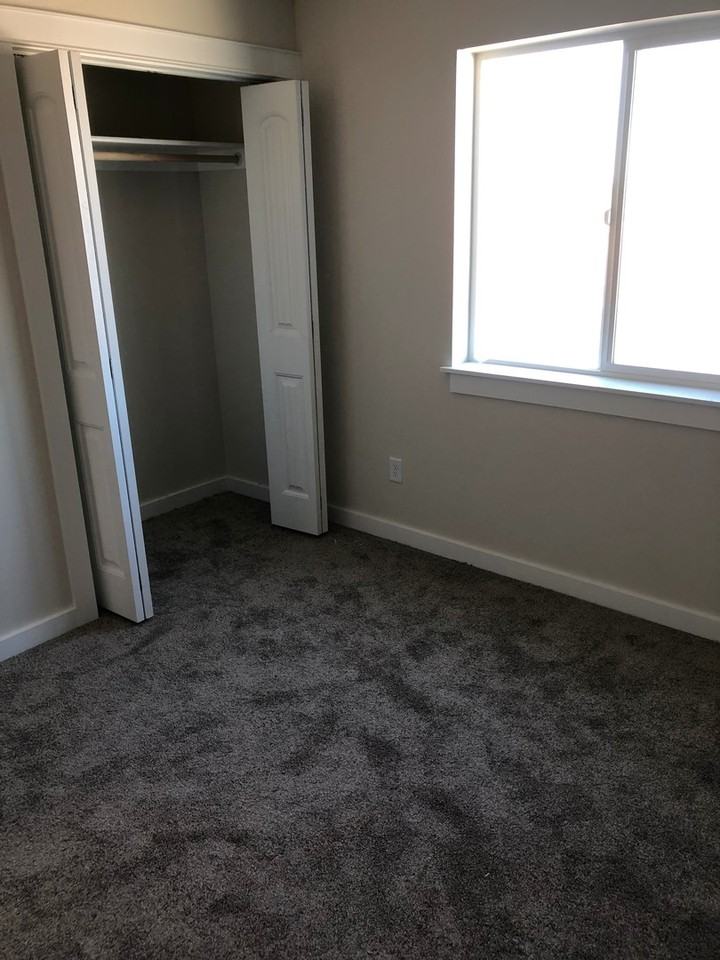 1306 Westwood Circle - 4 plex - Photo 7 of 20