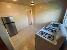 featured image of 1525B Chapala St