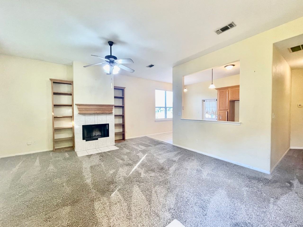 1206 Debbie Ct - Photo 3 of 16