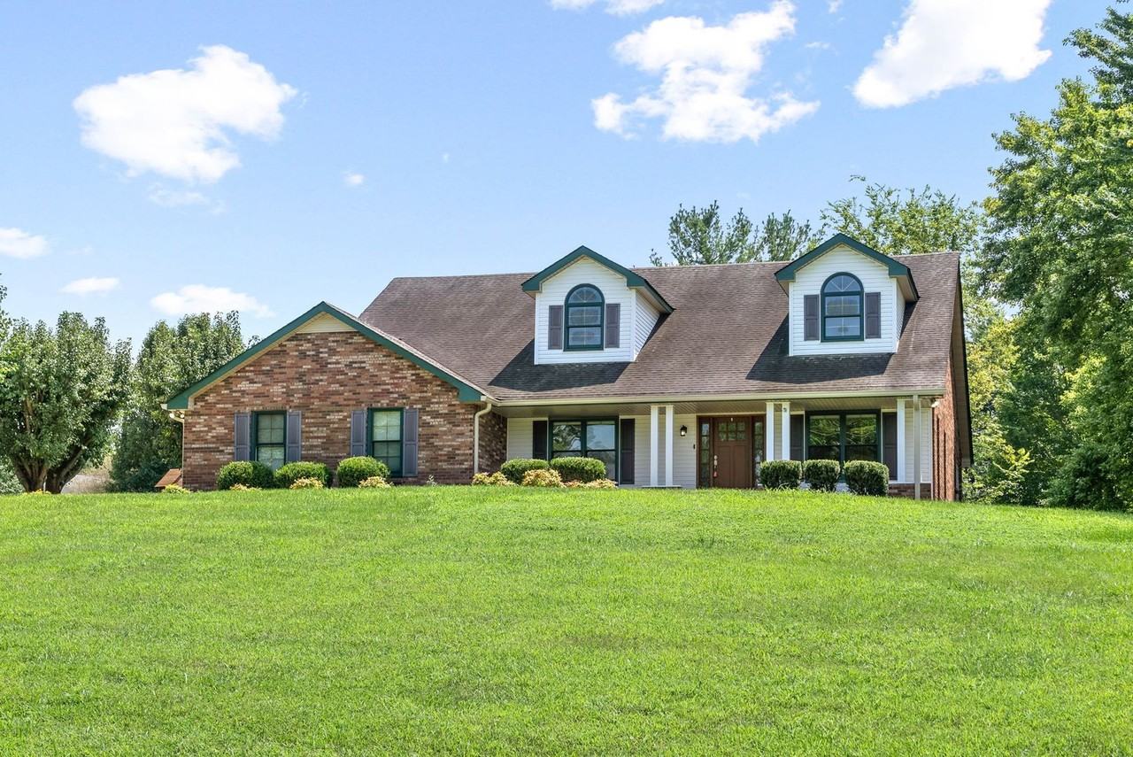 1792 Riverhaven Dr - Photo 2 of 28