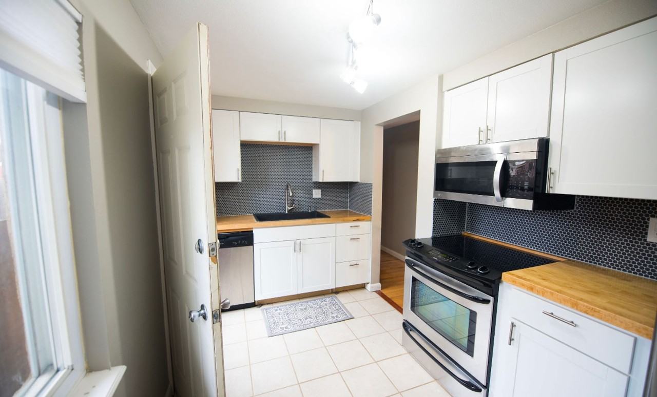2755 S Delaware St - Photo 2 of 20