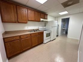 914 Main St #B - Photo 1 of 1
