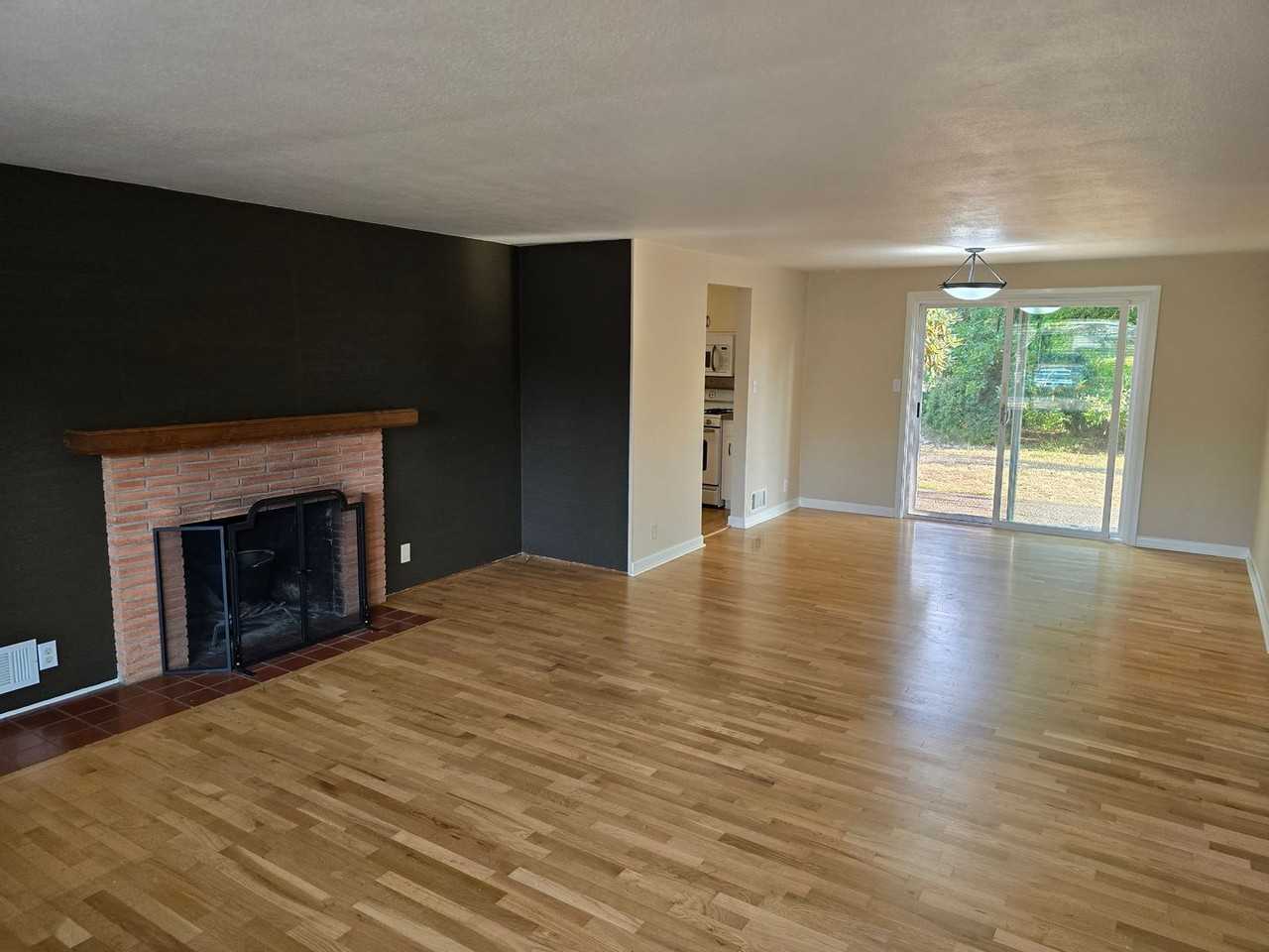 119 Greenleaf Ave - Photo 2 of 21