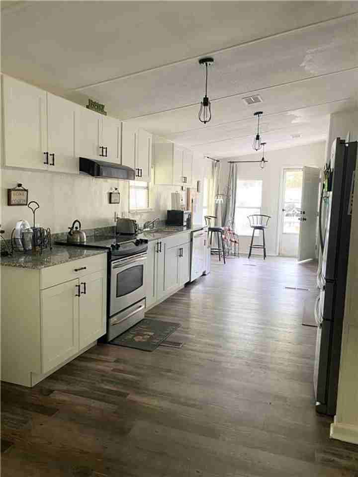 1170 Steele Dr - Photo 5 of 10