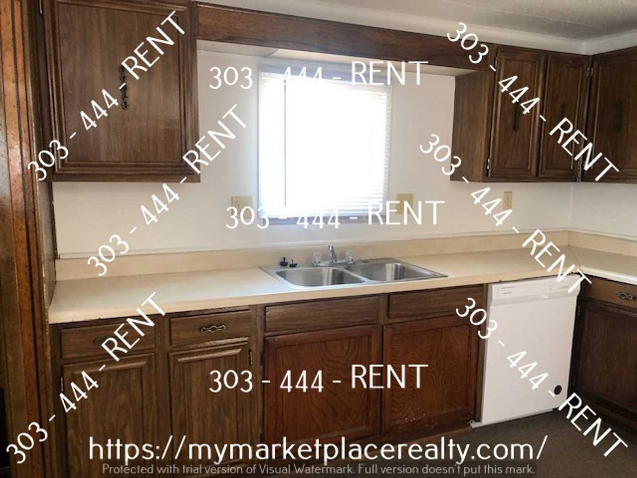 101 Beach Dr - Photo 3 of 8