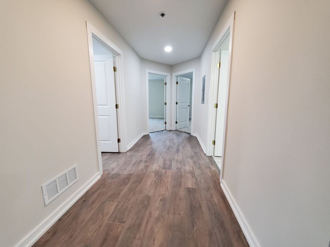 New Cinema Apartments - Photo 6 of 41