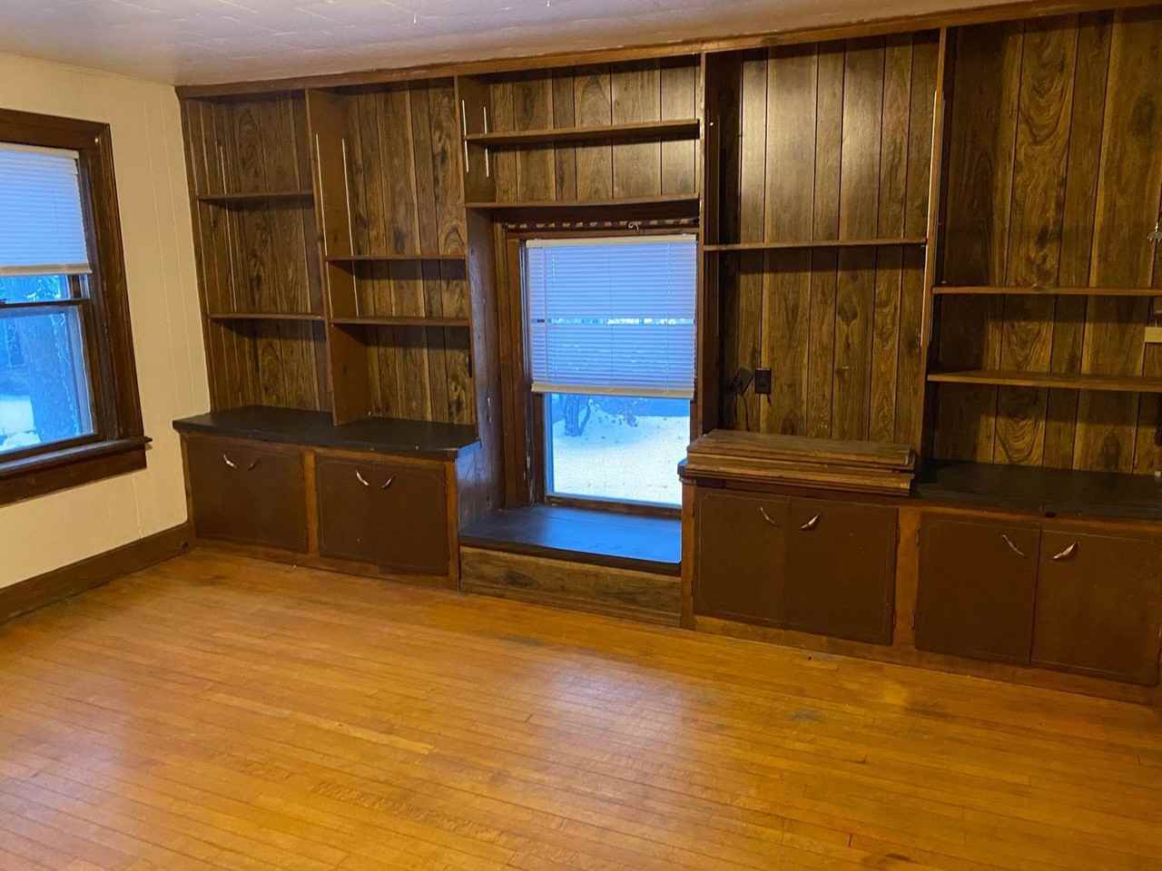 431 3rd St S. - Photo 2 of 15