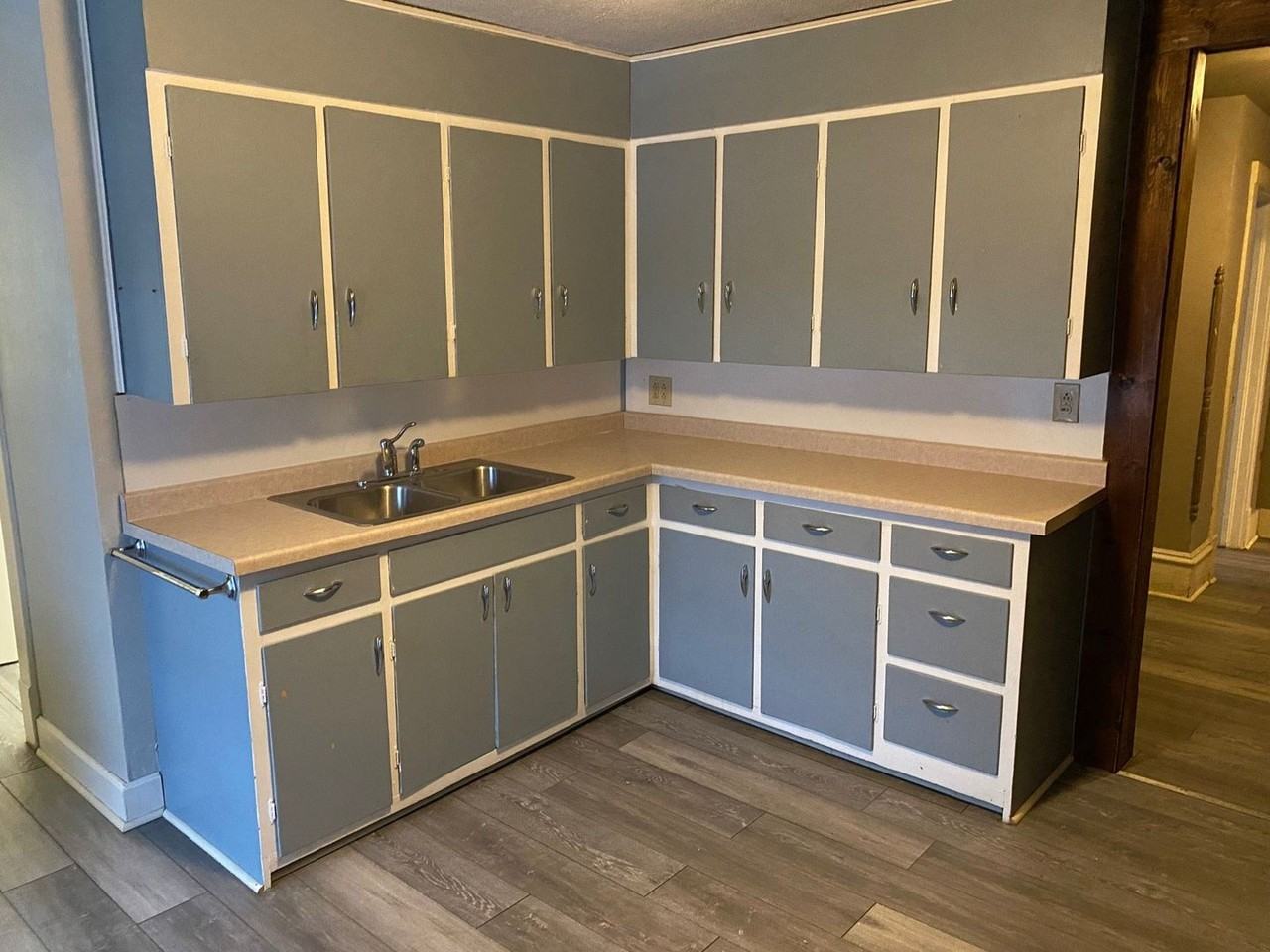 431 3rd St S. - Photo 3 of 15