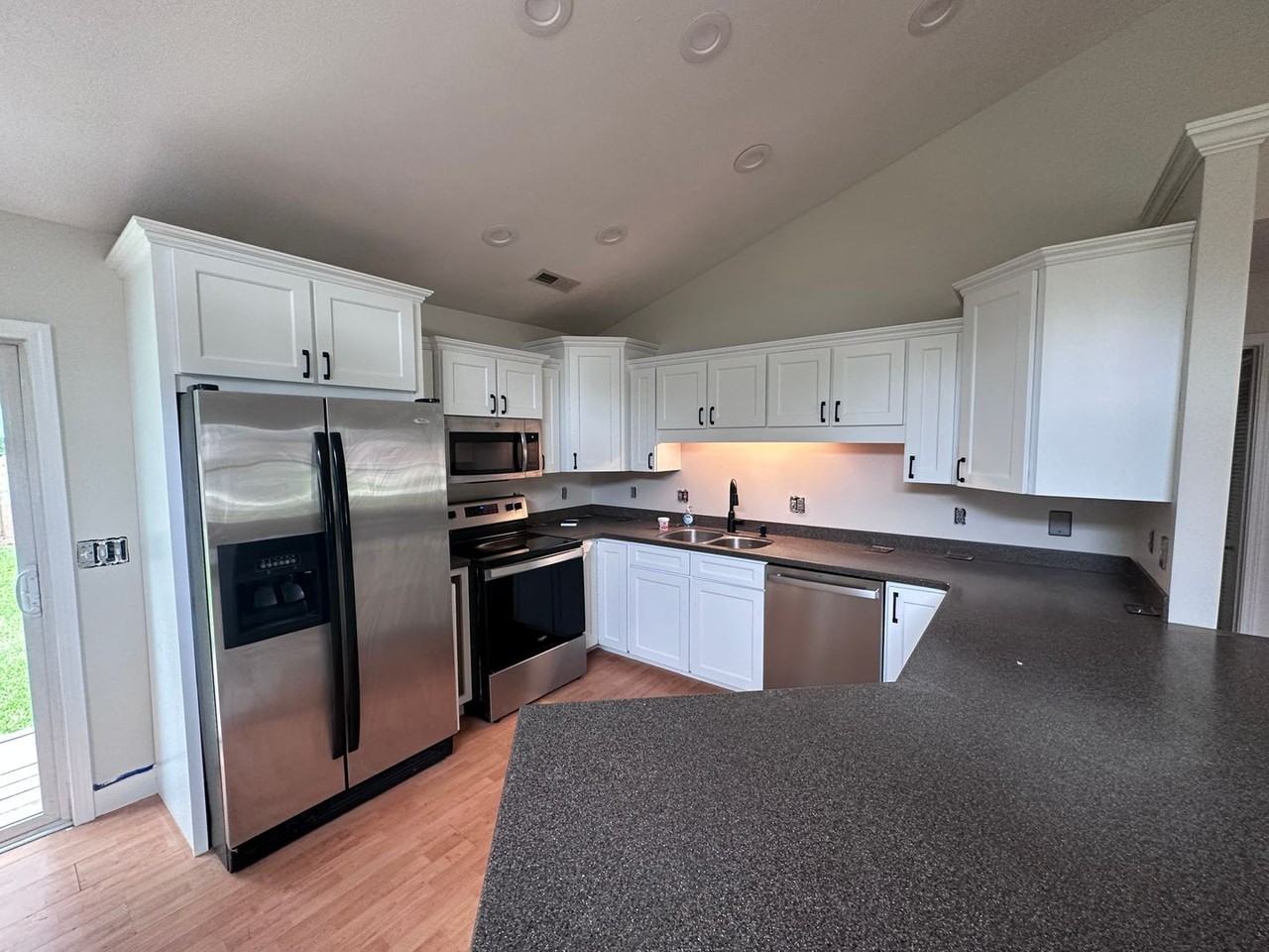 3206 Sky Ct - Photo 3 of 16