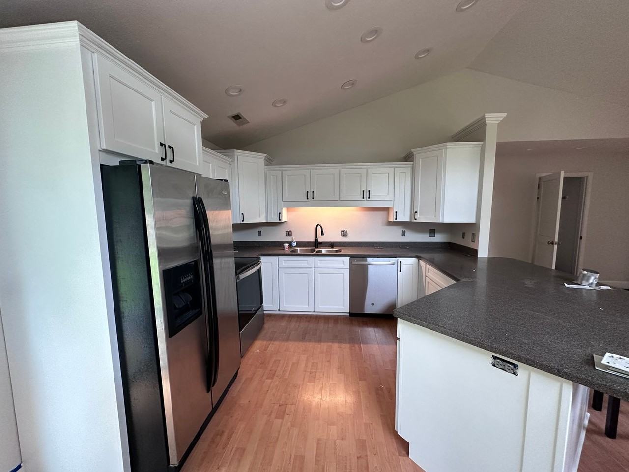 3206 Sky Ct - Photo 4 of 16