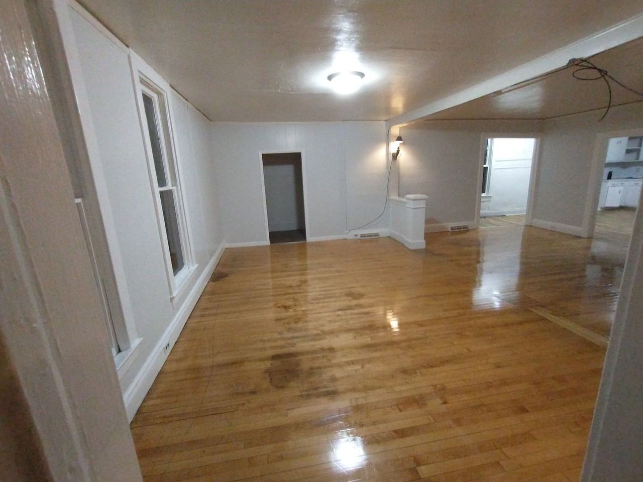 13302 W 3rd St - Photo 3 of 11