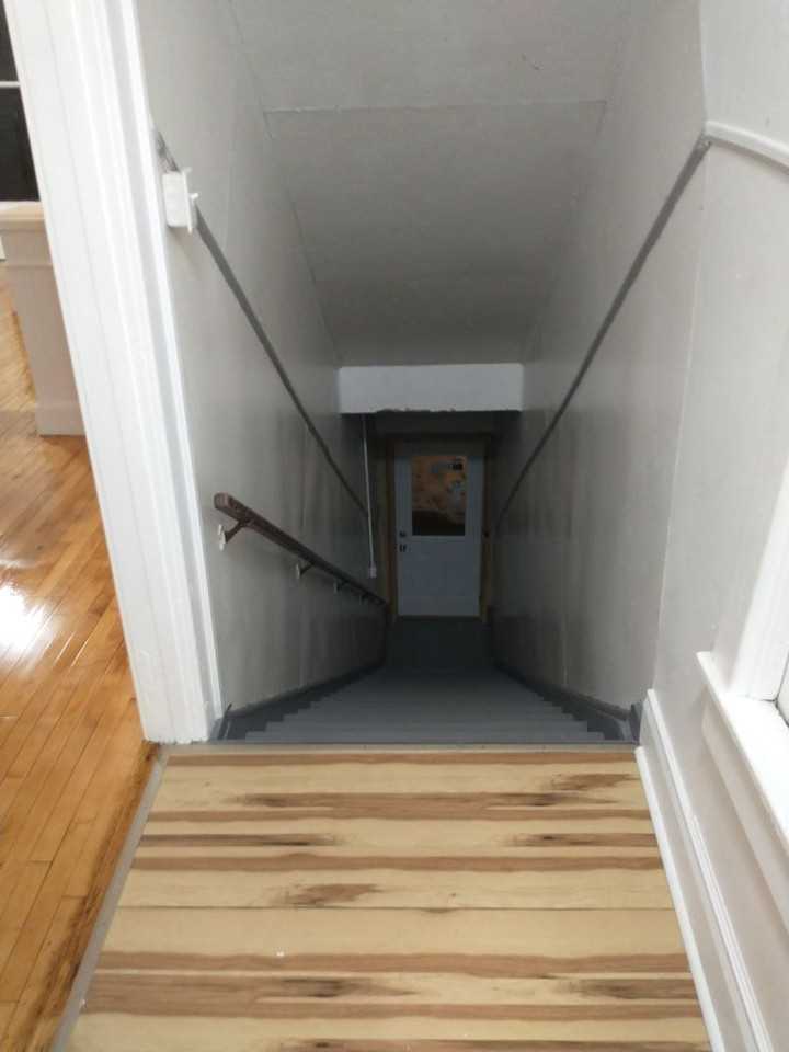 13302 W 3rd St - Photo 7 of 11