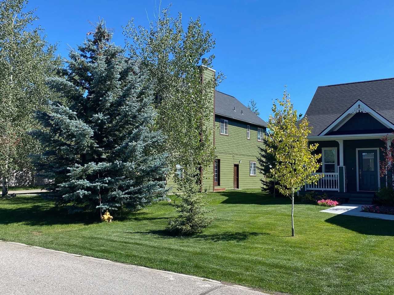 823 Eagles Rest Dr #A - Photo 2 of 10