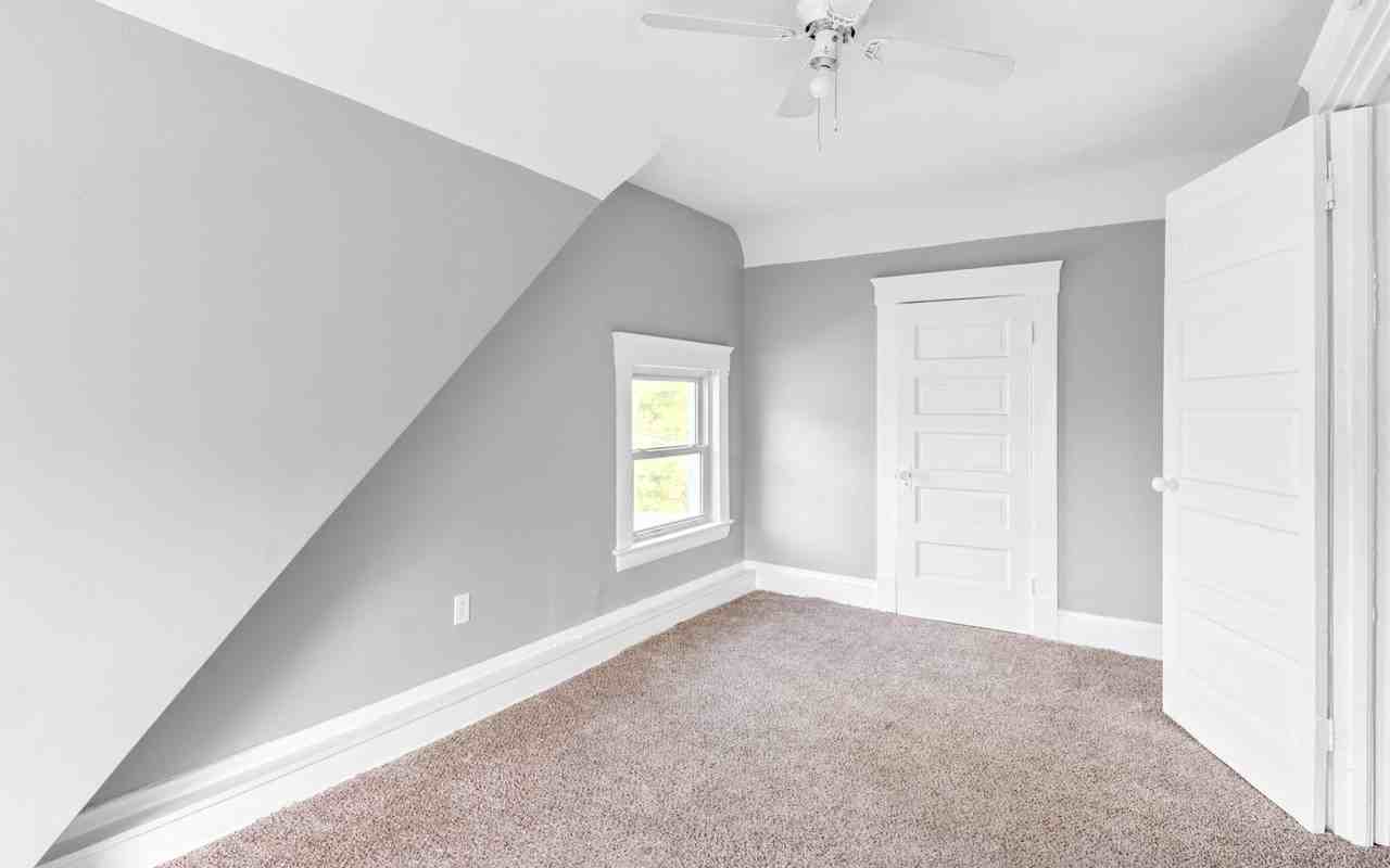 1261 E 99th St - Photo 3 of 50