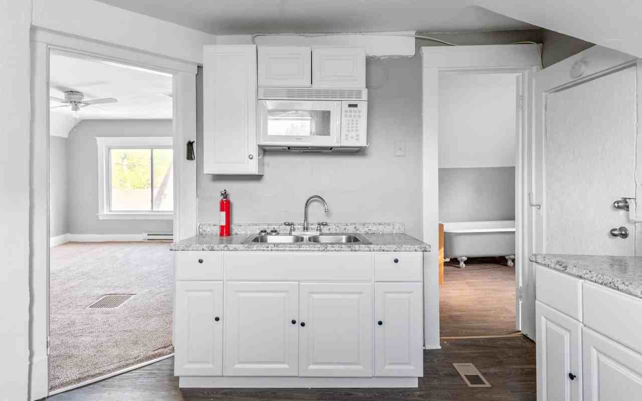 1261 E 99th St - Photo 5 of 50