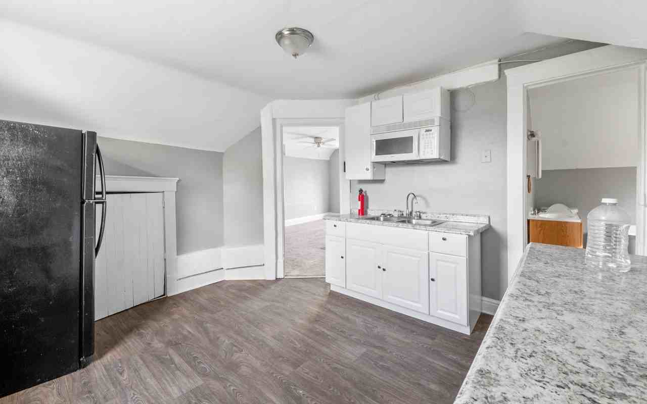 1261 E 99th St - Photo 6 of 50