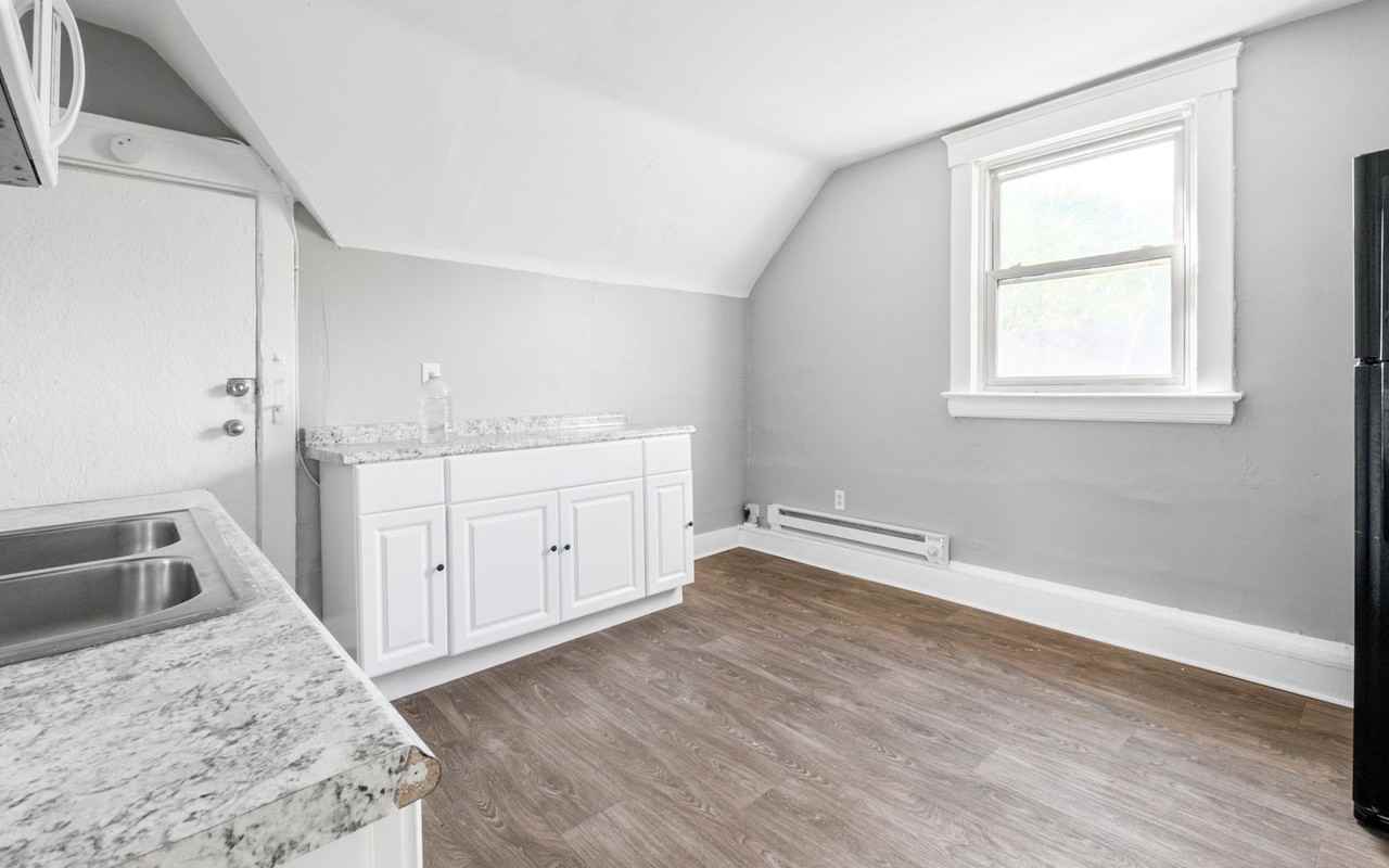 1261 E 99th St - Photo 7 of 50