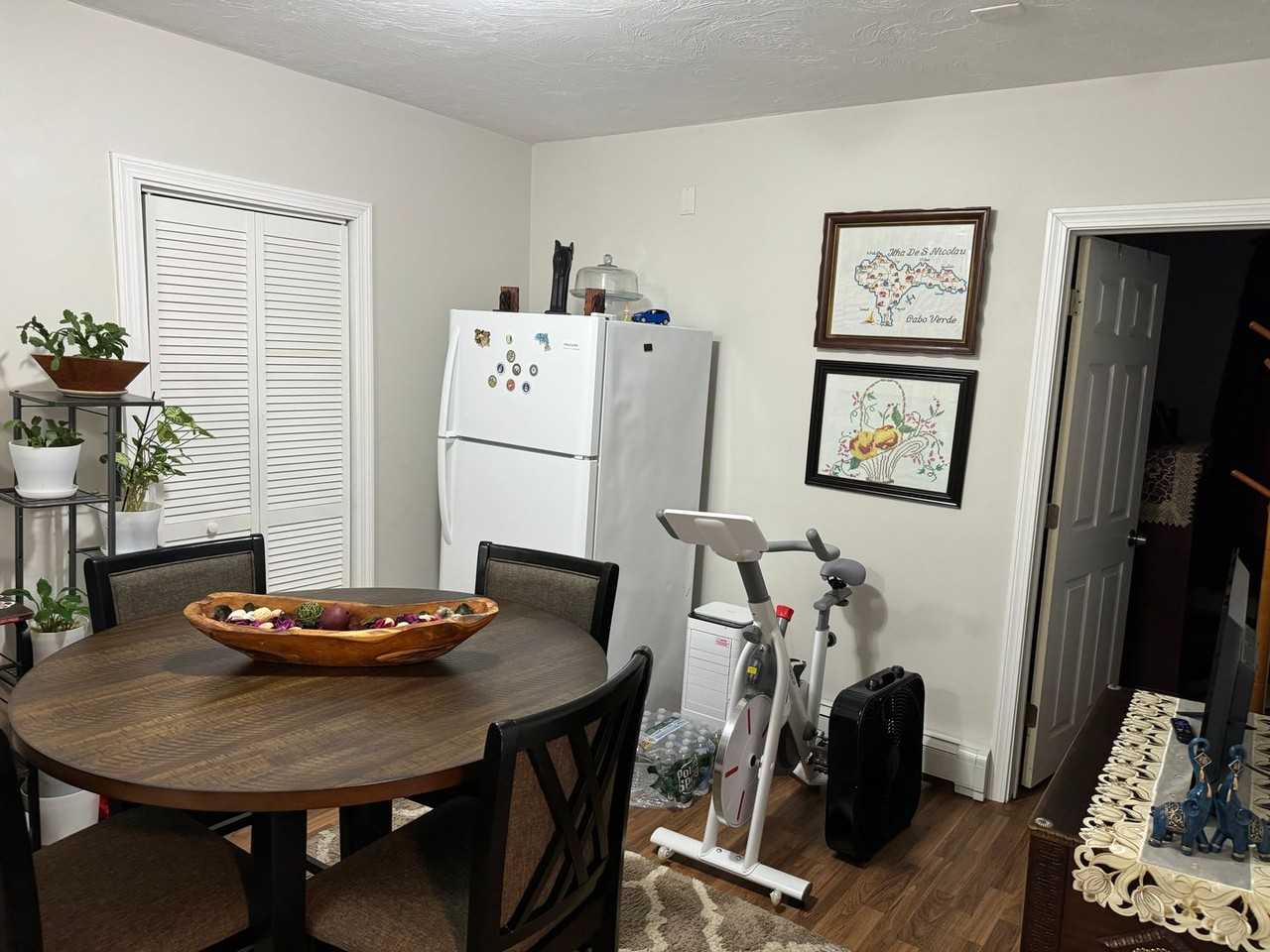 Cole St 113 - Photo 2 of 8